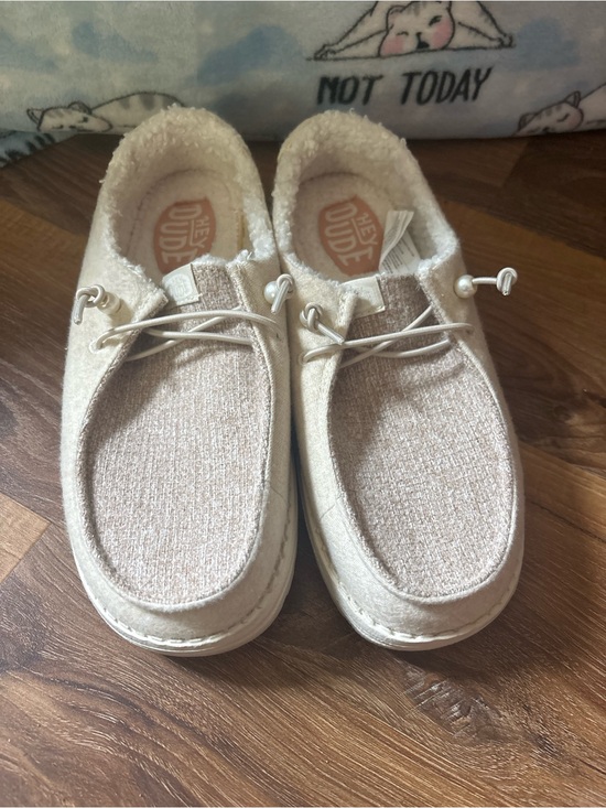 Hey Dude Shoes - Hey Dude Women's Beige Cream Slip-On Slippers